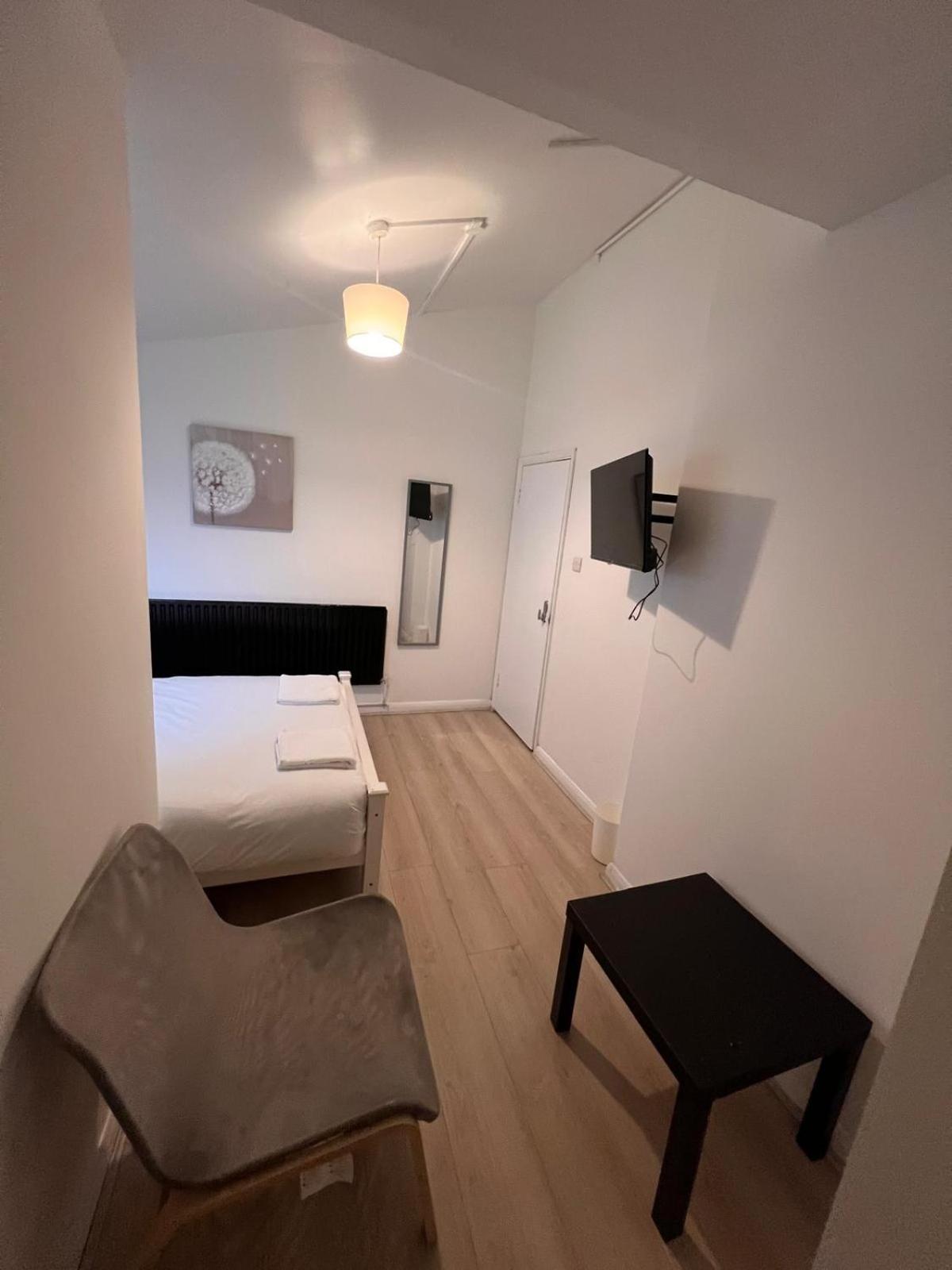 E2 * London